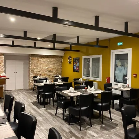 Hotel Cote Ver-sur-Mer