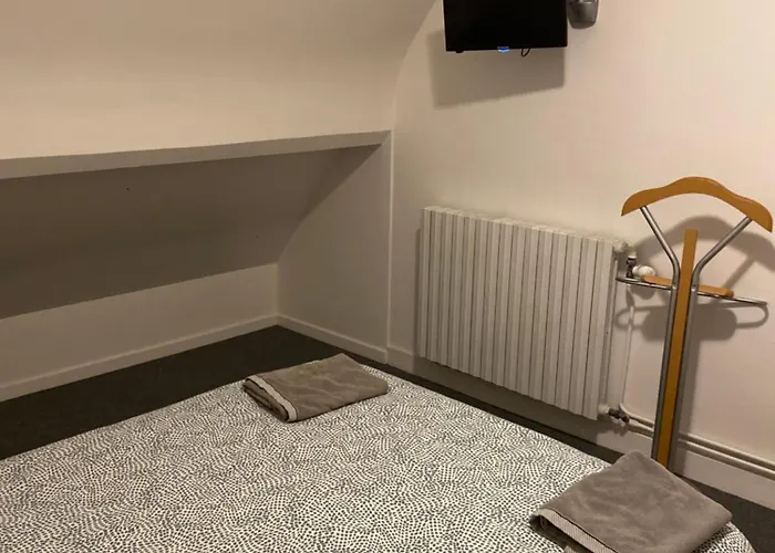 Hotel Cote Ver-sur-Mer